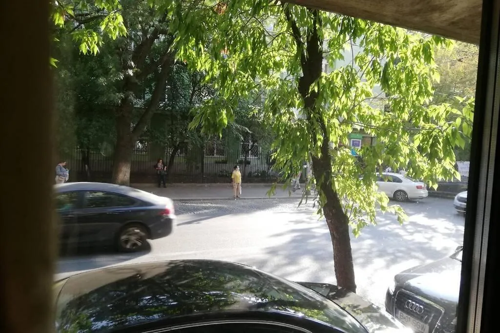 Central Bucureşti 0*,